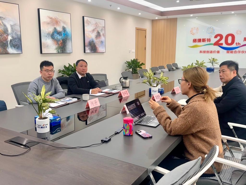 073c626e1eda490ac3c1d6f7ecd24a8