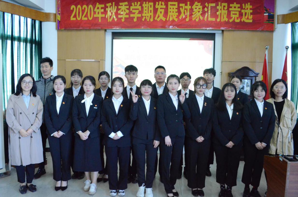 集体大合照（有老师）